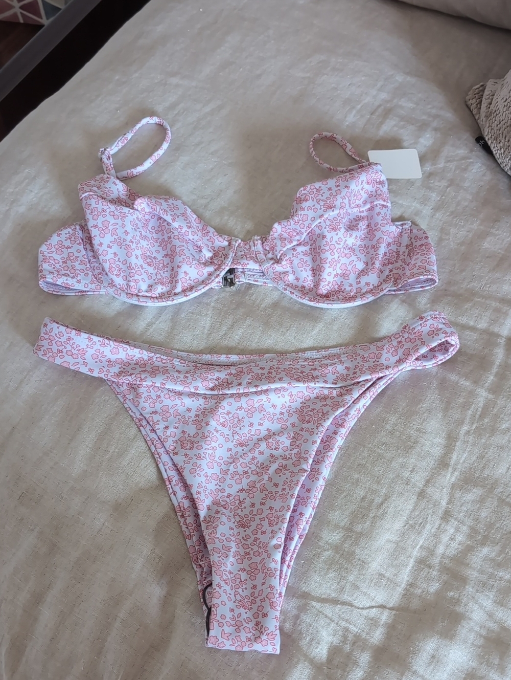 SHEIN Pink Floral Underwire Bikini Set with Adjustable Straps